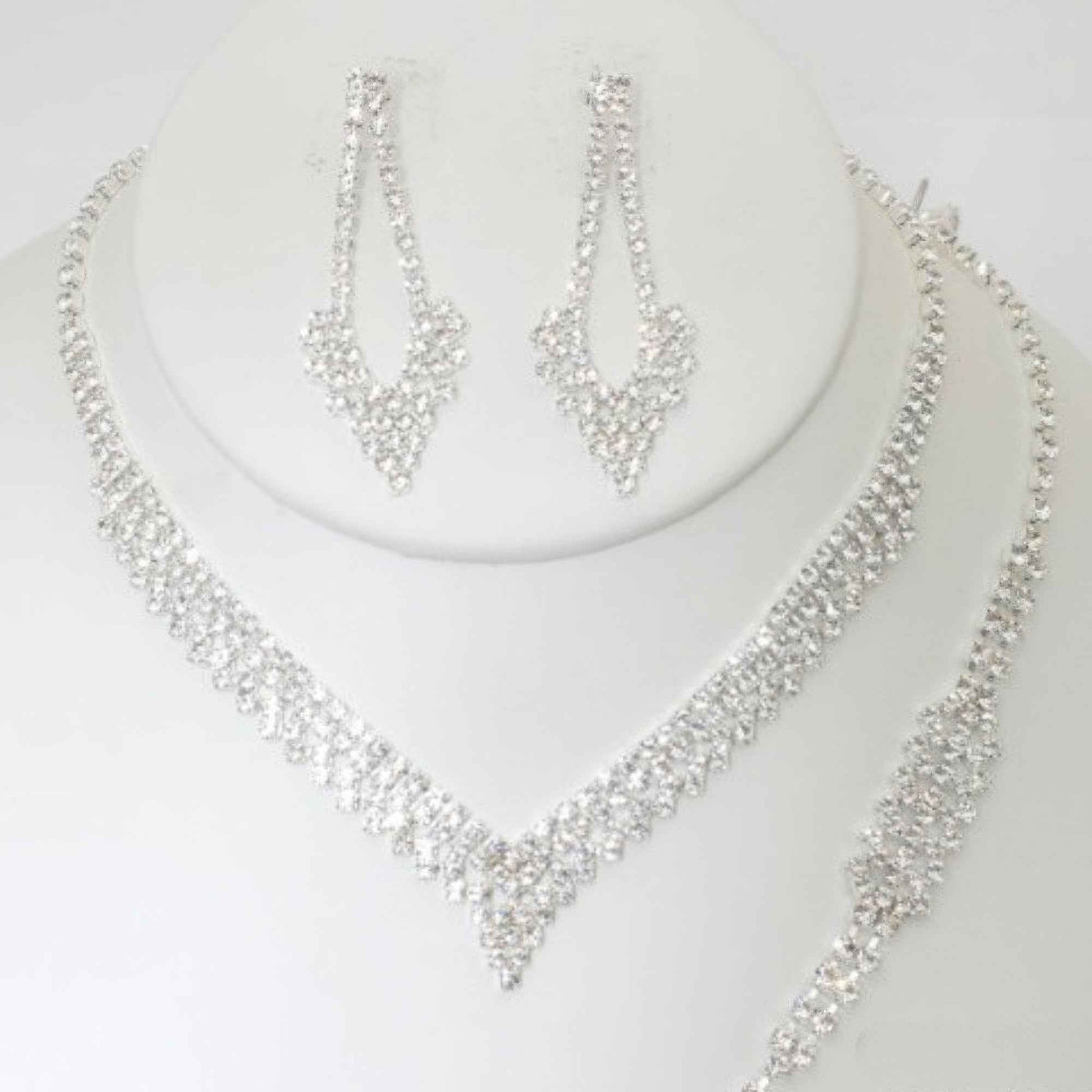 Rhinestone Jewelry Set: Necklace, Earring, and Bracelet Set