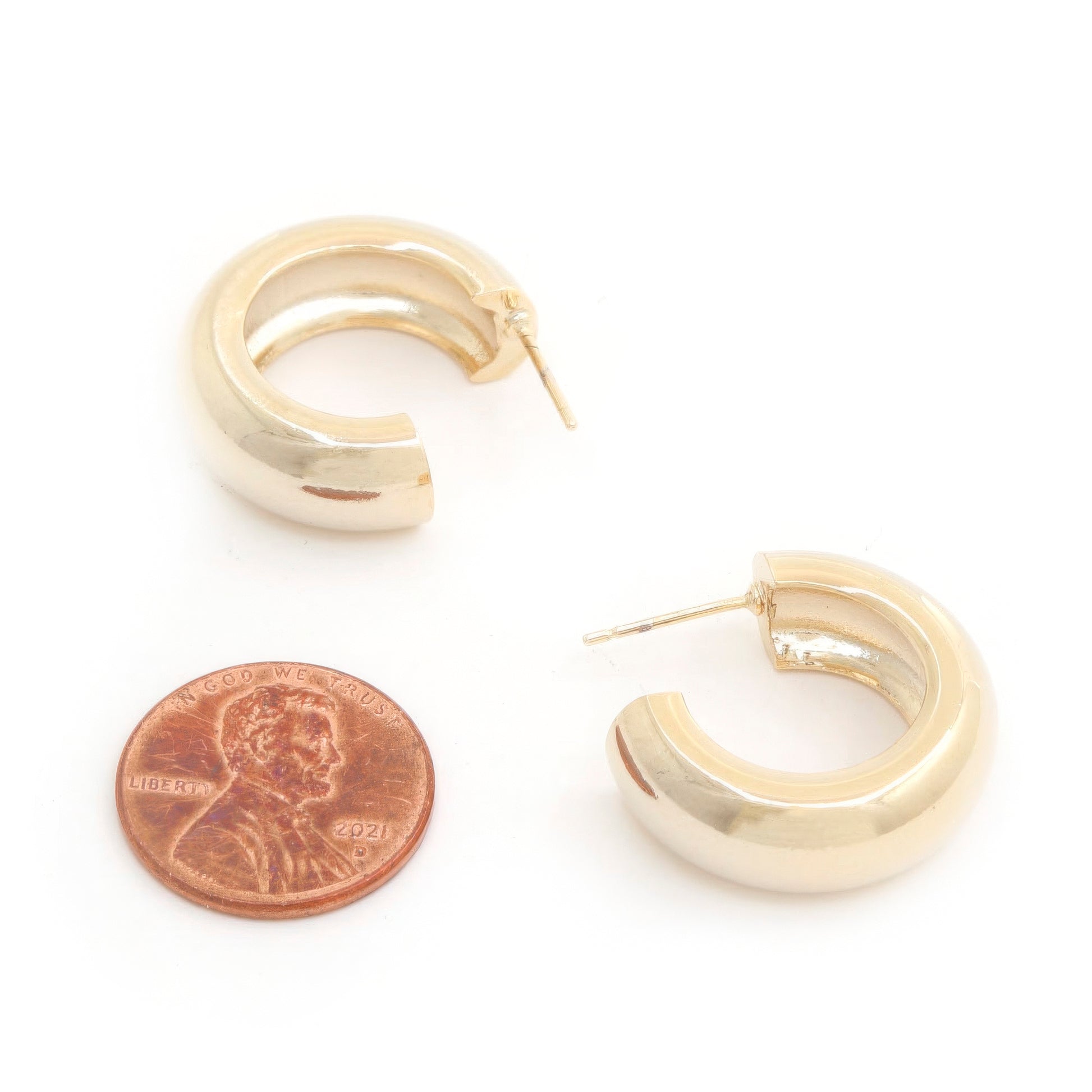 Sodajo Pipe Open Hoop Gold Dipped Earring - Nova Store