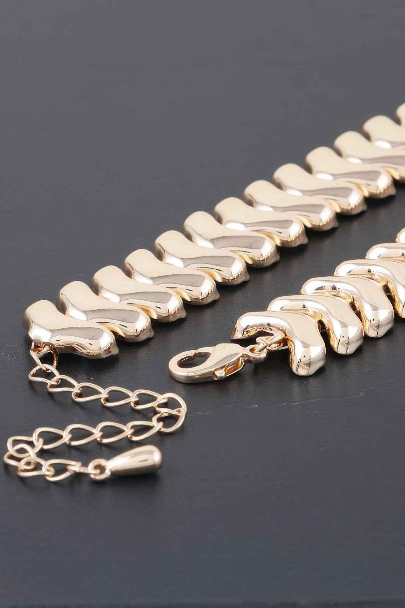 Shiny Arrow Chain Choker Necklace